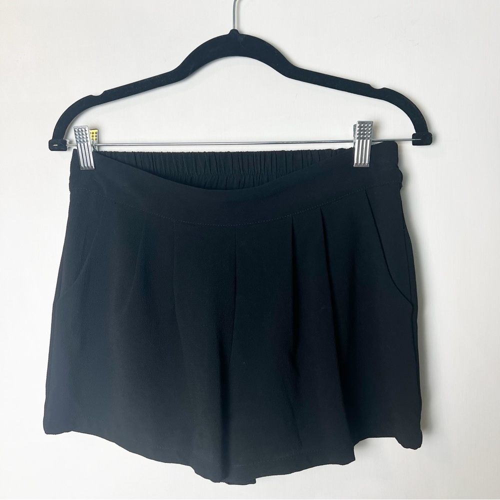 Alythea - Women’s Black Shorts - Sz. M